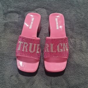 New True Religion Pink Heels Sandals Size 6